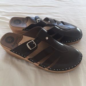 Troentorps brown clogs size 38
